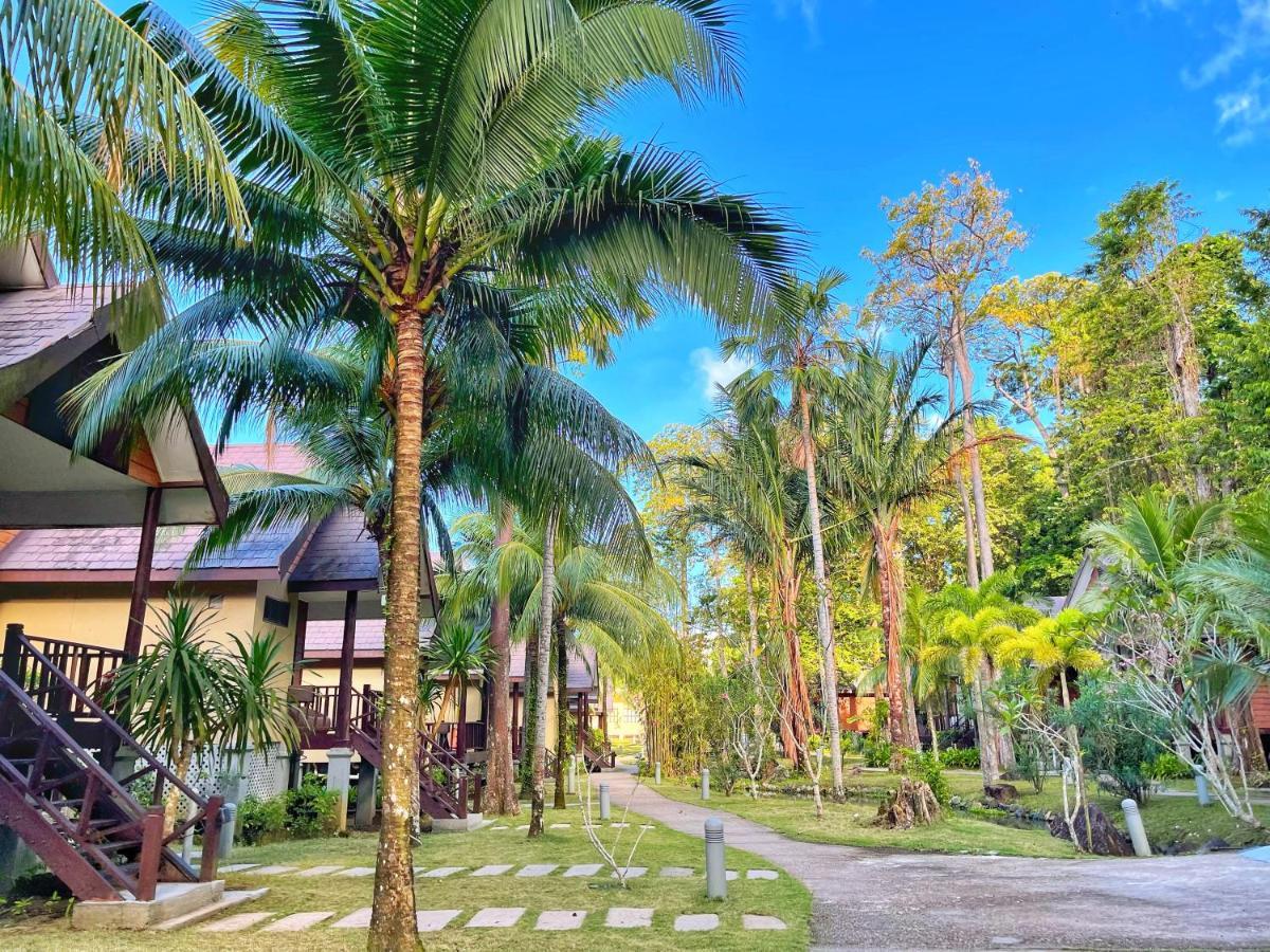 شاطئ ومنتجع سبا تونامايا Kampong Mukut المظهر الخارجي الصورة